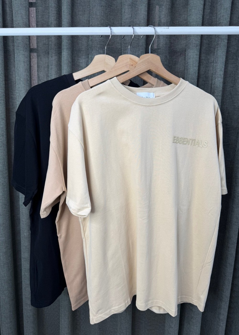 Футболка Essentiols