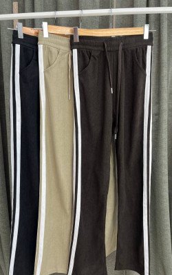 Брюки с лампасами 