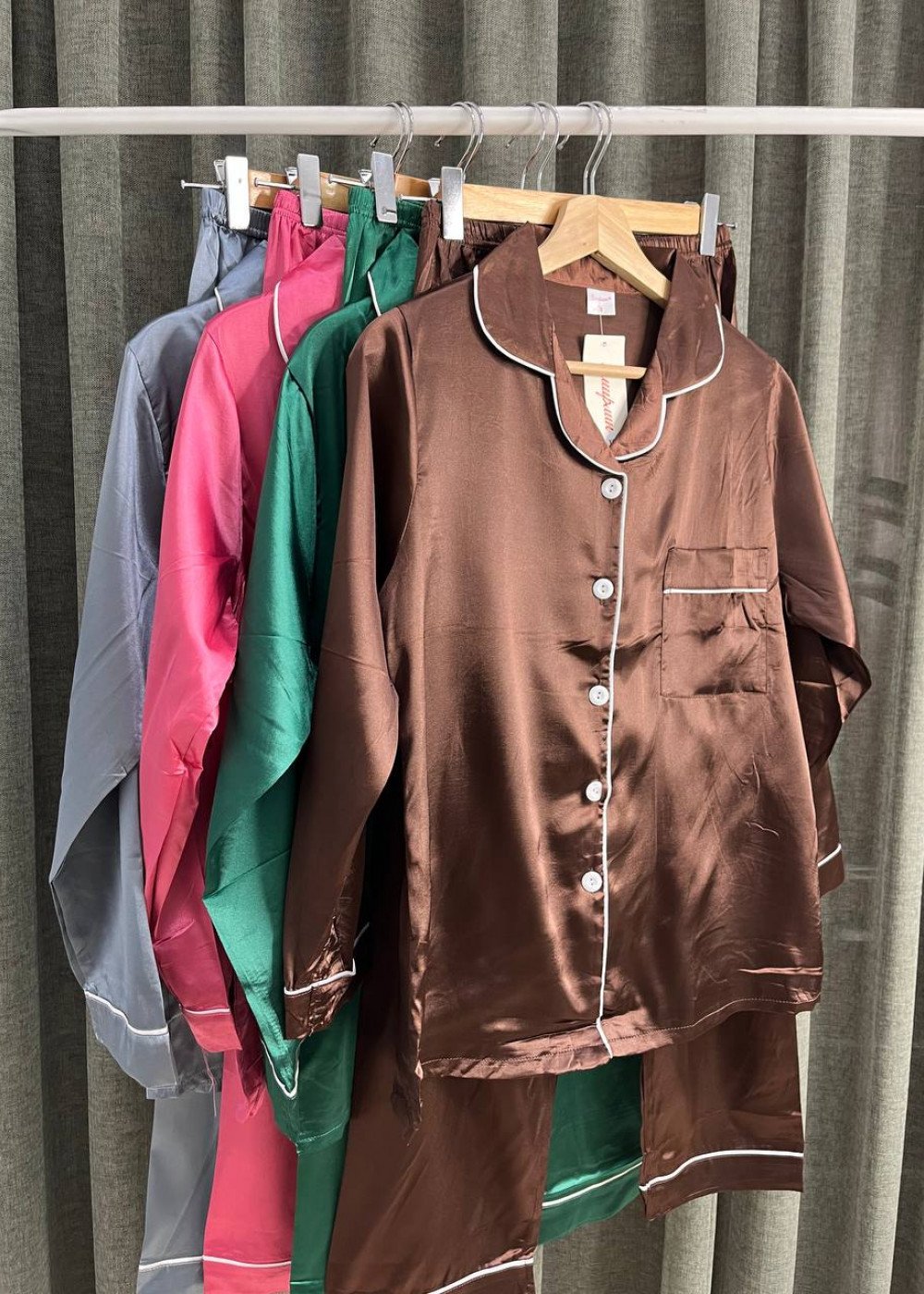 Пижама атласная 