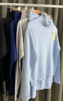 Костюм с юбкой теплая