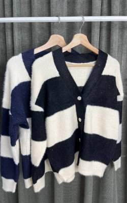 Кардиган широкая полоска