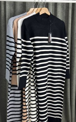 Платье в полоску