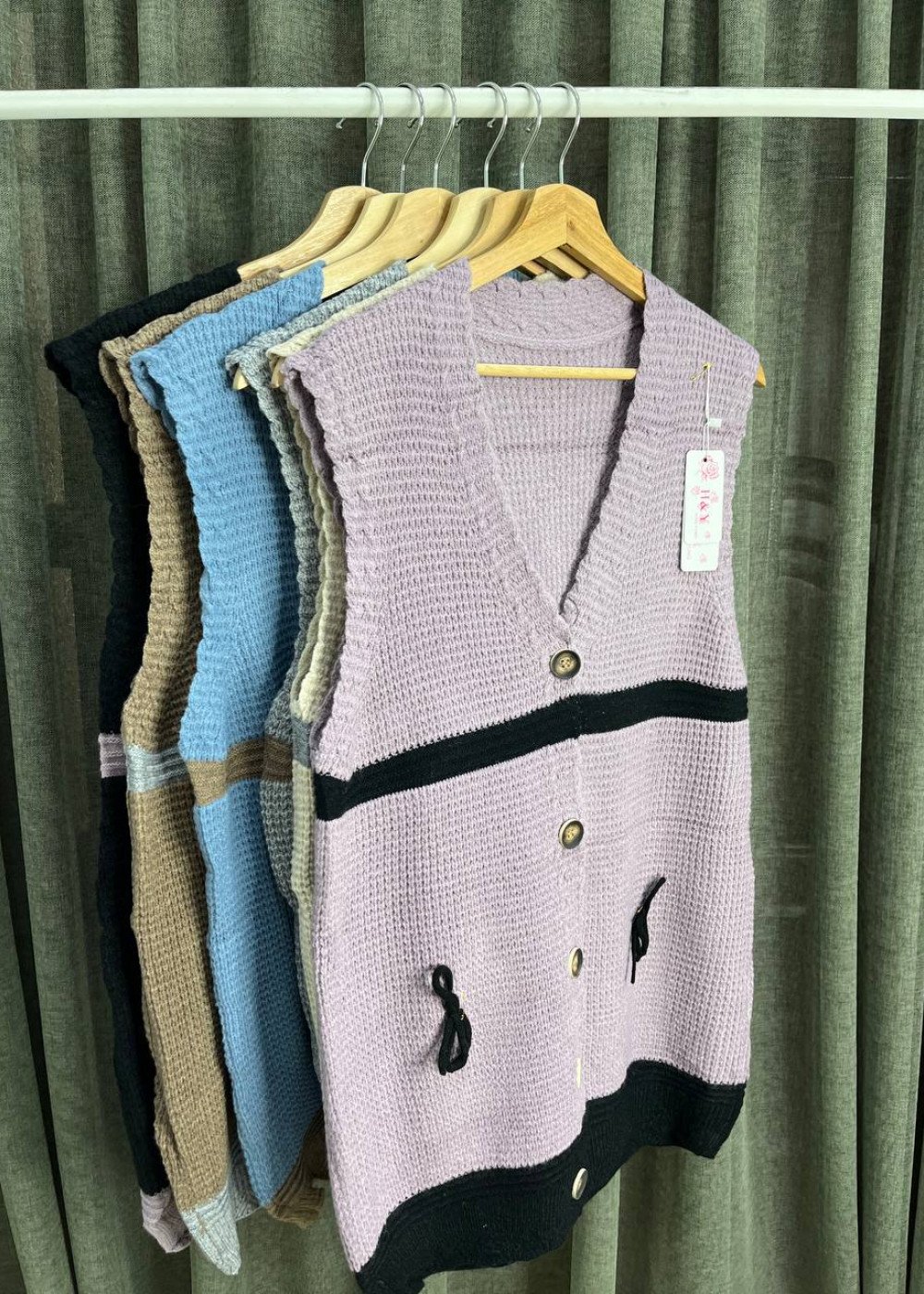 Безрукавка вязаная 