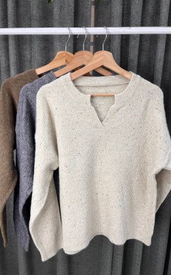 Кофта крапинки вязанная