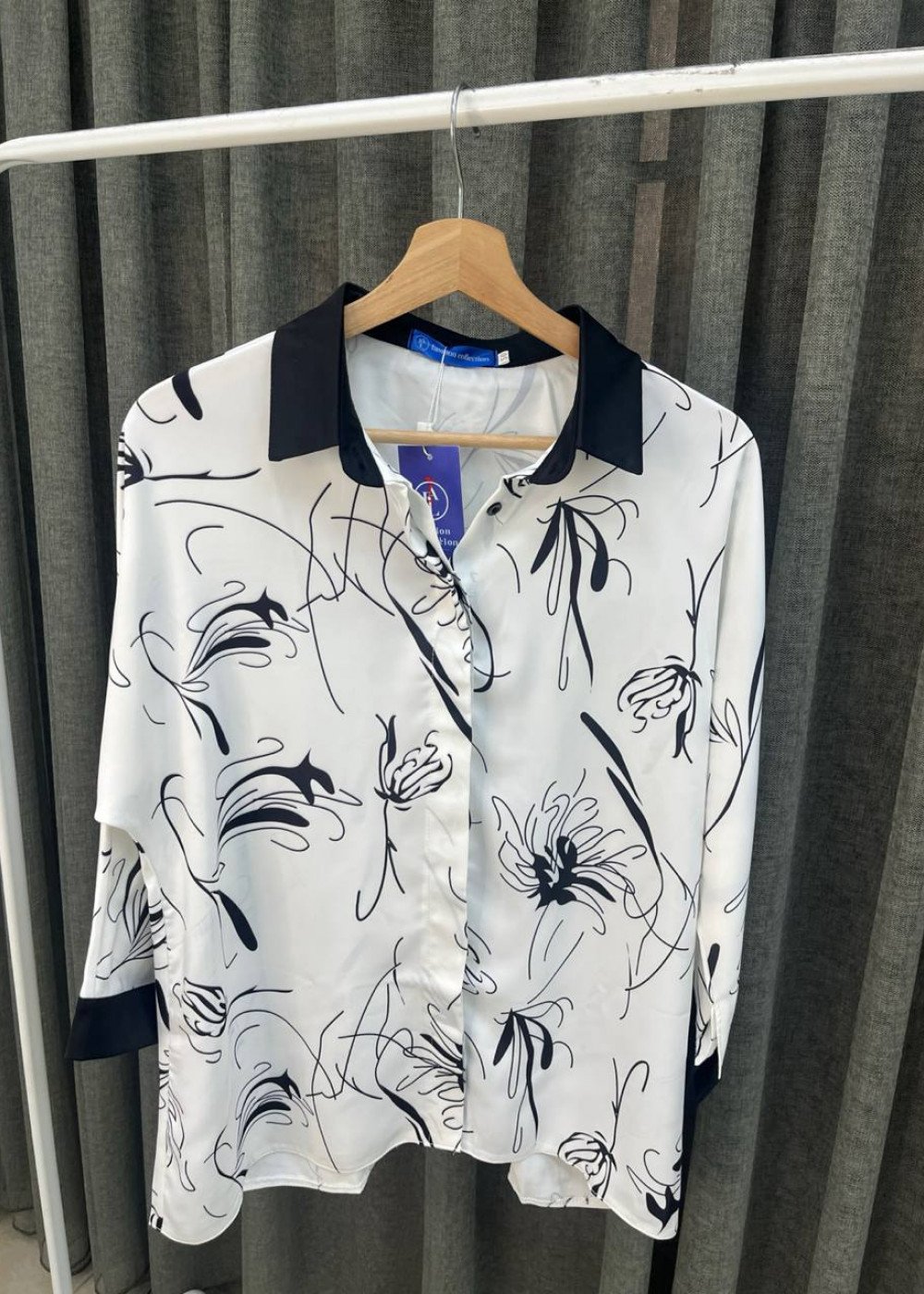 Блузка белая