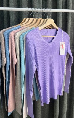 Кофта с V-образным вырезом (330) Кофта с V-образным вырезом (330)