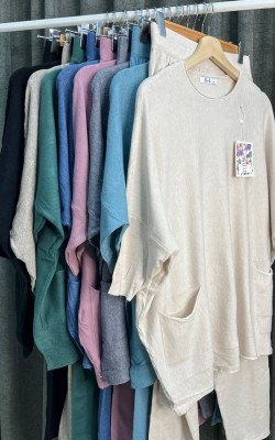 Костюм с короткими рукавами  Костюм с короткими рукавами
